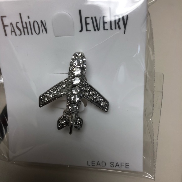 Jewelry - Bedazzled Airplane Brooch
